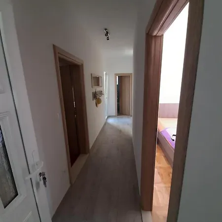 Luce Apartament Makarska