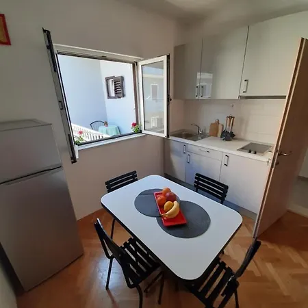 Luce Apartament Makarska